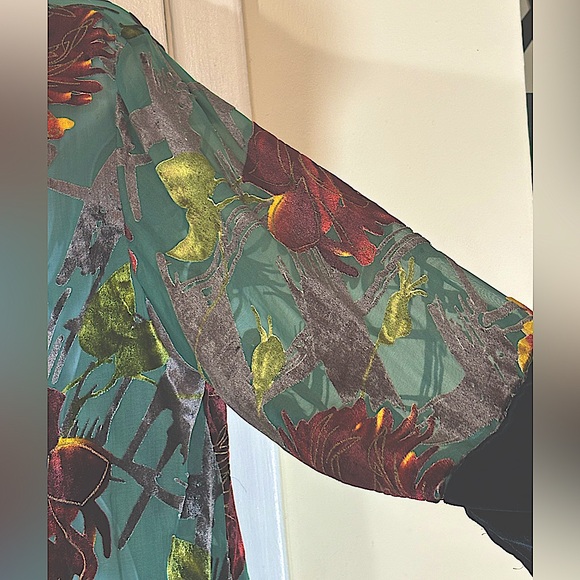 Kimono Jacket With  Black Velvet Trim Sheer Fabric With Velvet Design. 1 Size - Picture 7 of 13